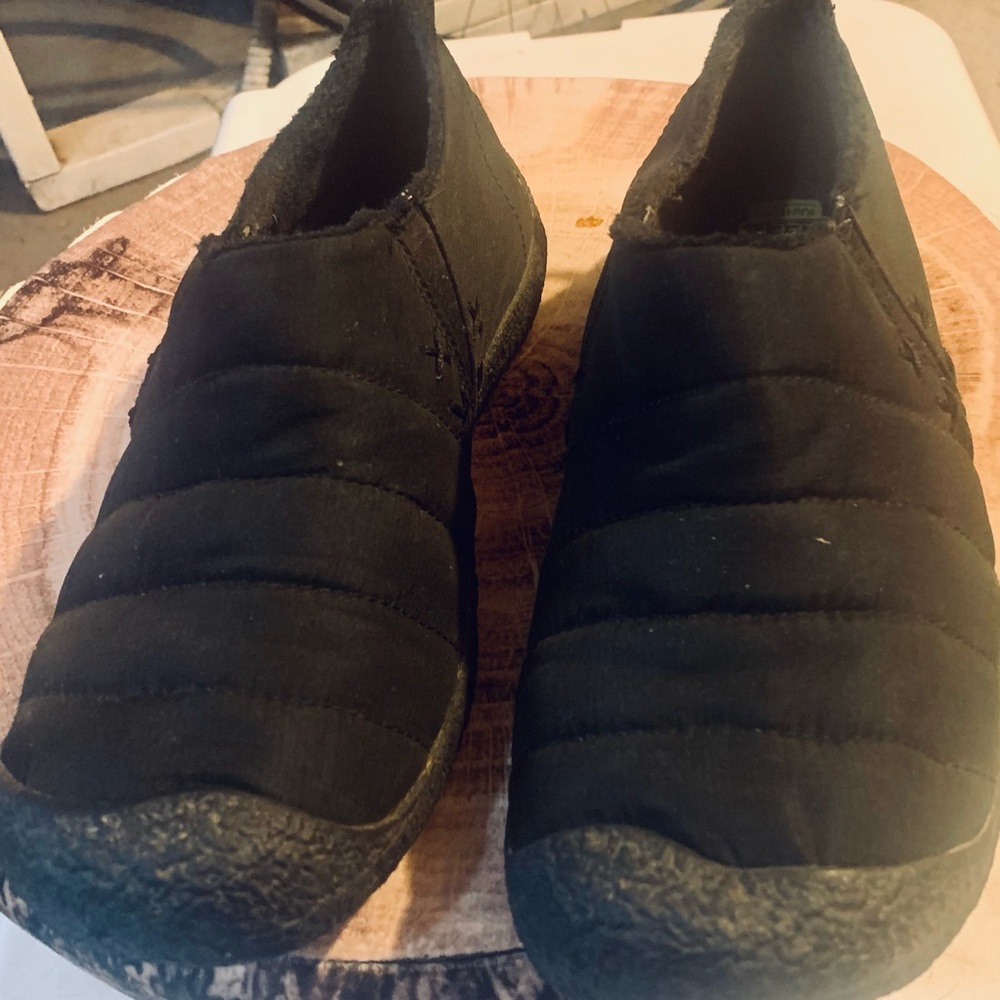 KEEN Howser Slippers